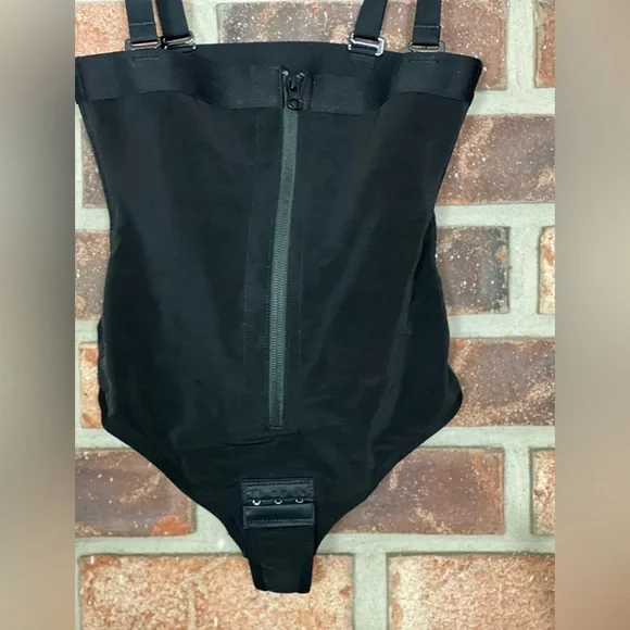 Compression Garment - Picture 3 of 4